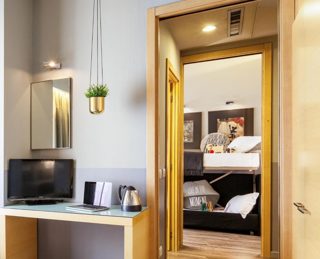 Holiday Inn Milan Garibaldi Station By Ihg Exterior photo