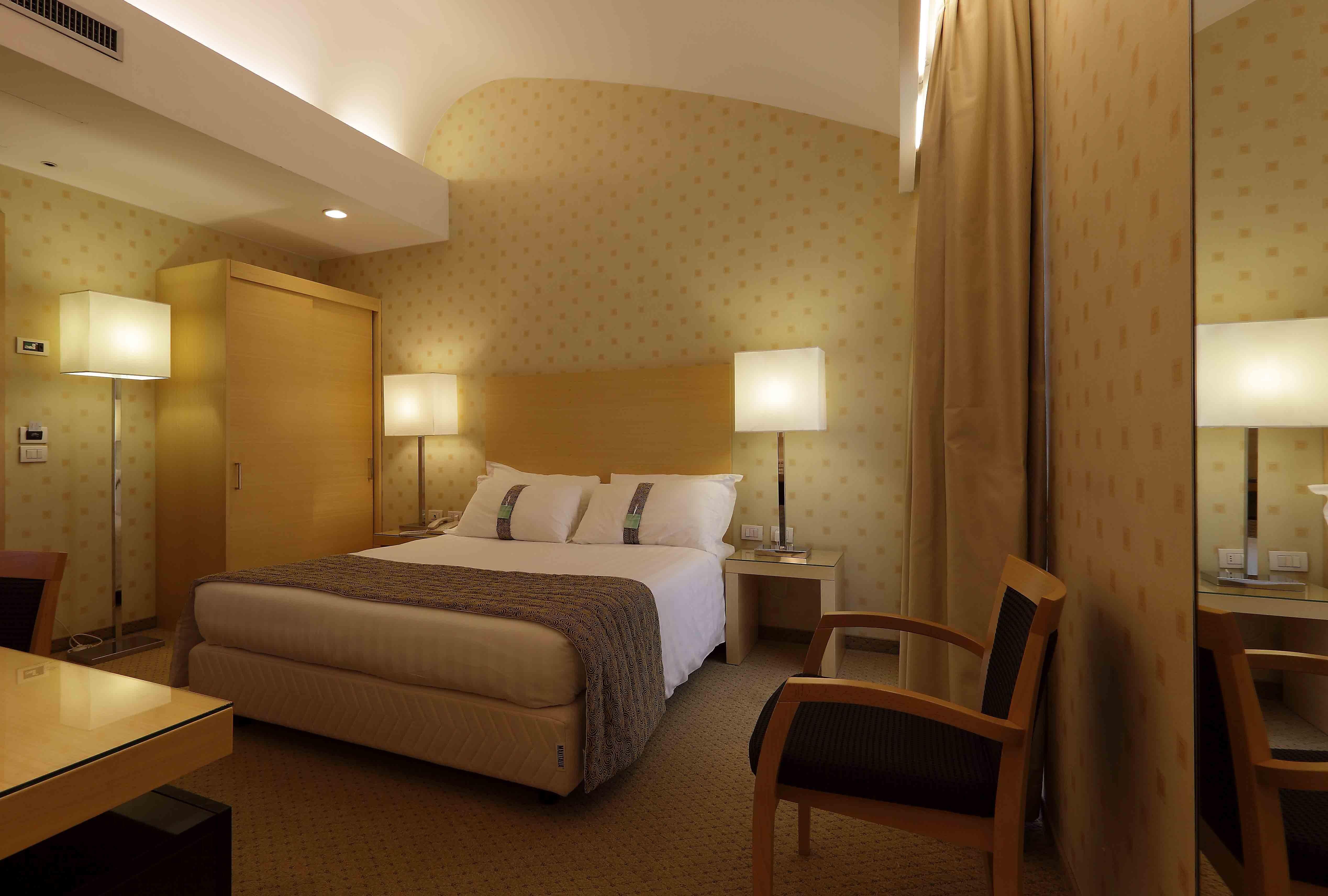Holiday Inn Milan Garibaldi Station By Ihg Exterior photo