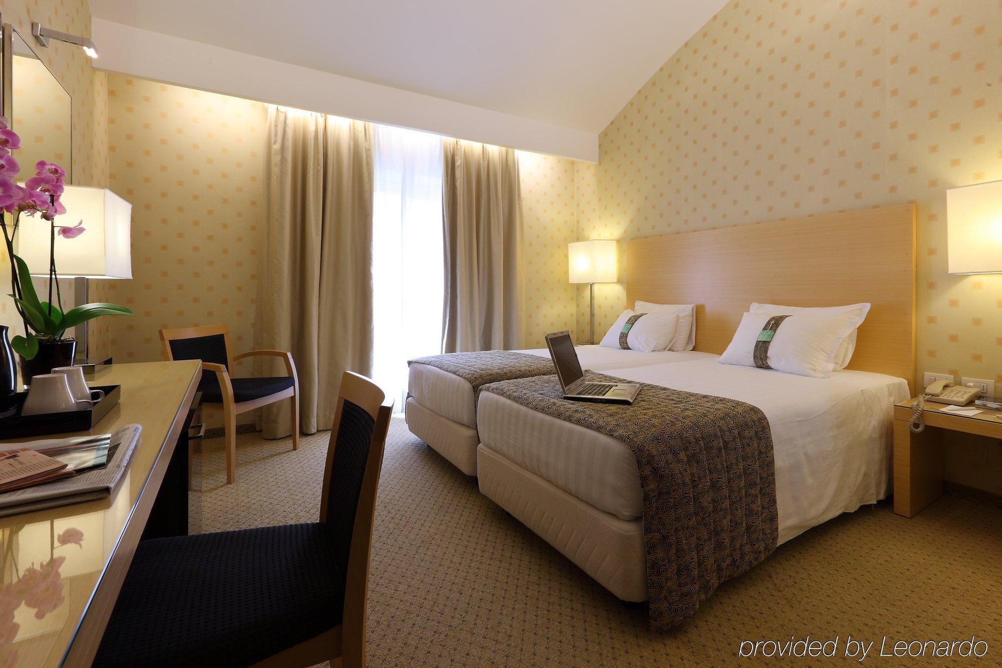 Holiday Inn Milan Garibaldi Station By Ihg Exterior photo