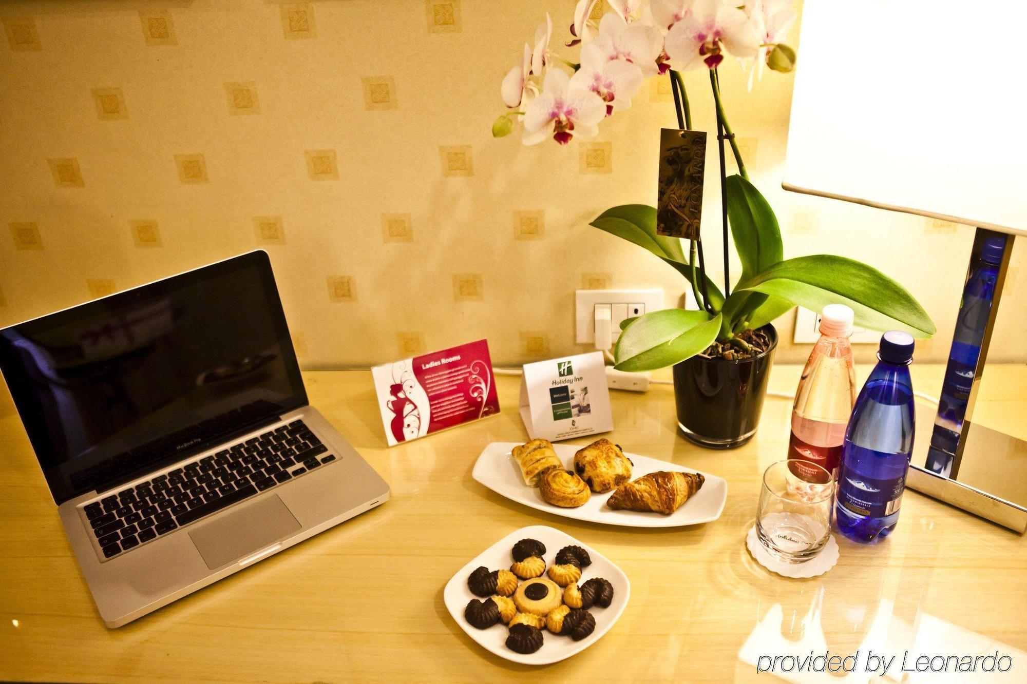 Holiday Inn Milan Garibaldi Station By Ihg Exterior photo